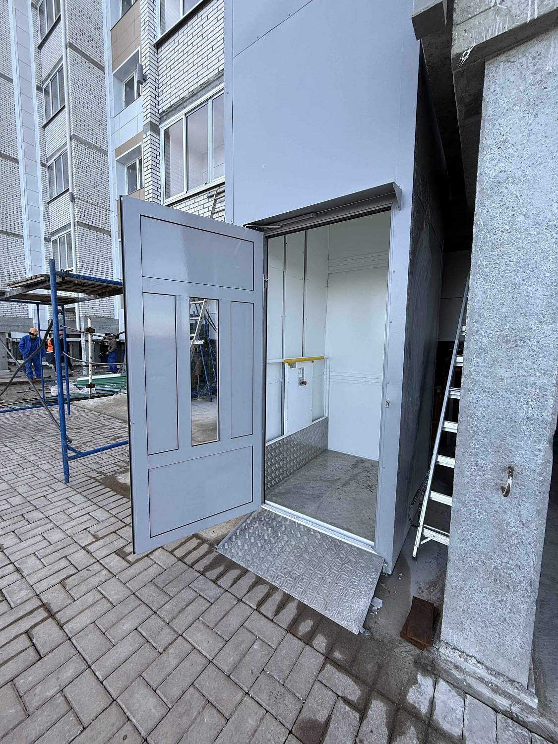 Вертикальный подъемник ВПМ-03 в посёлке Яр-Сале
